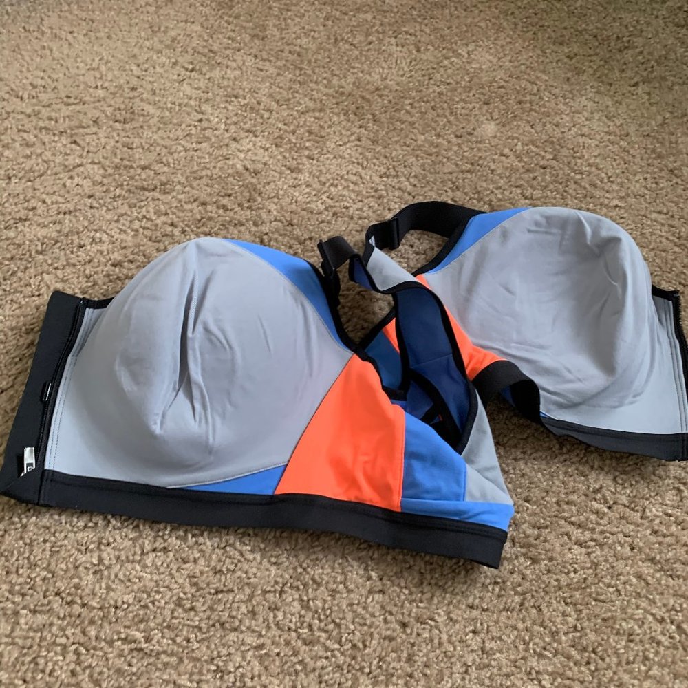 Victora Sport Racerback Front Zipper Sports Bra